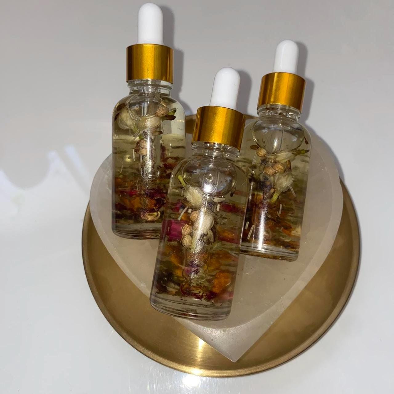 Love Me Oil – 30ml Ritual Dropper Bottle | Attraction • Aura Boost • Witchcraft Spell Oil